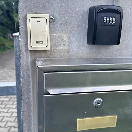 Luxusni Apartman V Praze Klanovicich Na Zahrade, 20 Minut Do Centra Prahy Sestajovice Exterior photo
