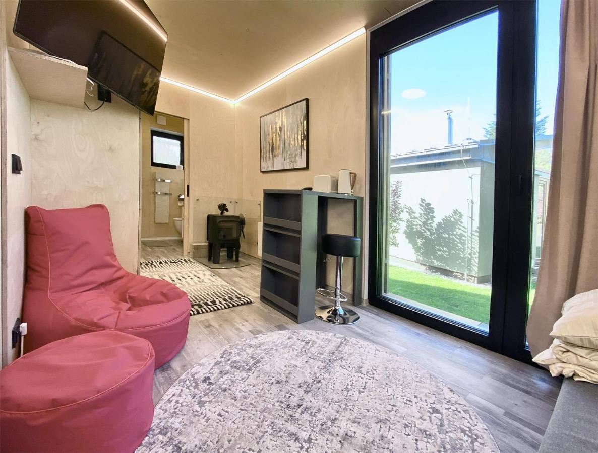 Luxusni V Praze Klanovicich Na Zahrade, 20 Minut Do Centra Prahy Apartment